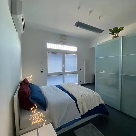 *love'n Fly * Airport- Ducati Appartement